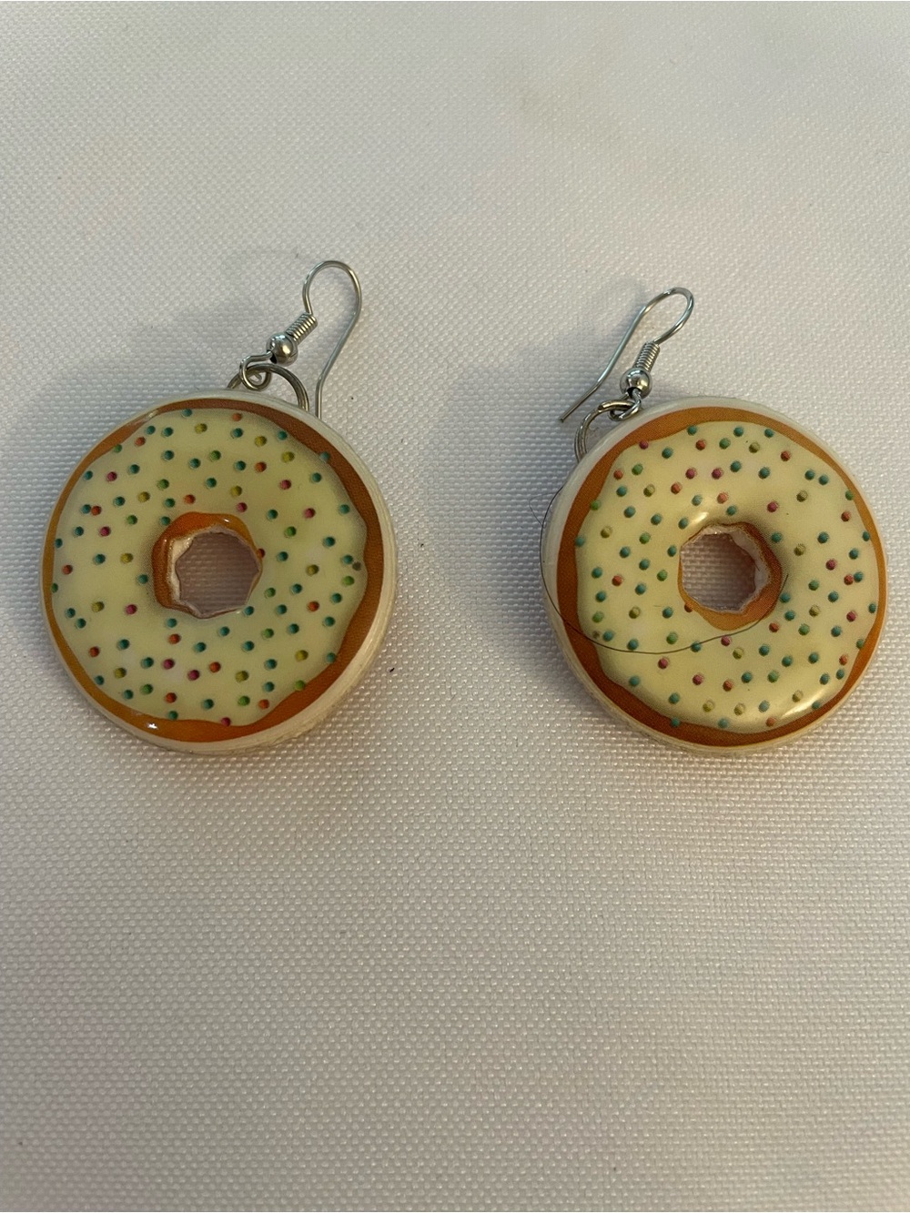 🔥 Fun Sprinkle Donut Dangle Earrings – Novelty Statement Earrings